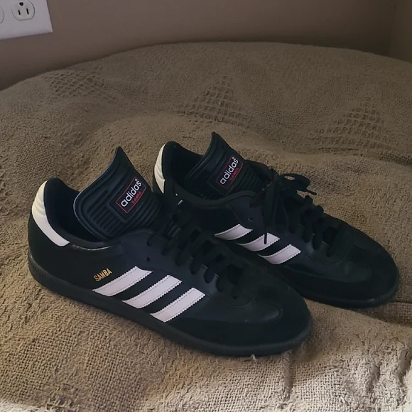 Adidas Samba Black and White Men's Shoes - Picture 1 of 3